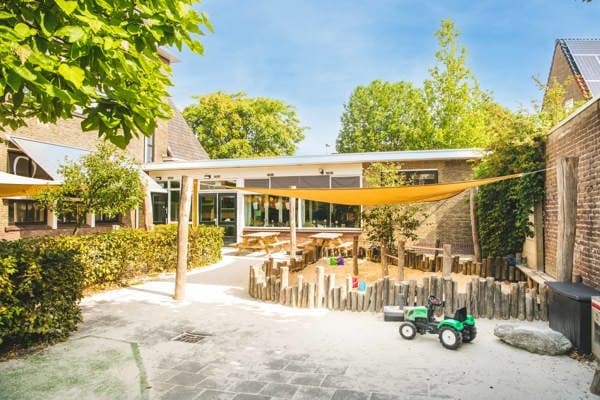 Partou BSO Kerstrooslaan 7 3