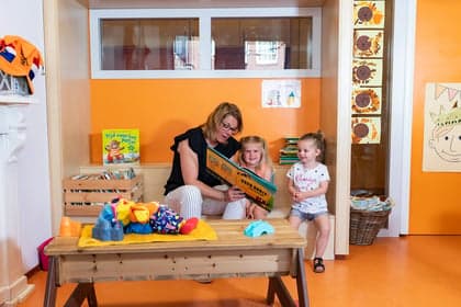 In de Wolken, locatie De Regenboog 2