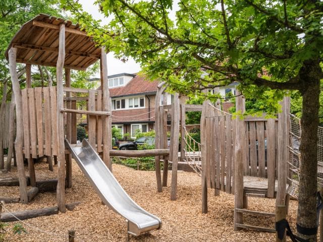 Club Basker - F. van Blankenheymstraat foto 4