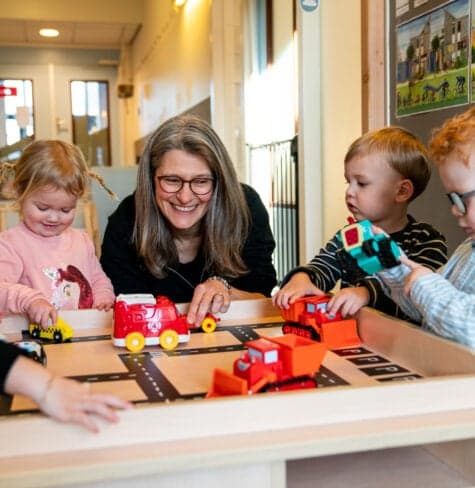 Kids Lodge Het Zonnetje Houten foto 5