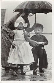 Onder Moeders Paraplu foto 6