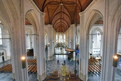 De Kroon, locatie St. Stevenskerkhof foto 4