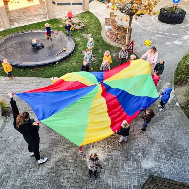 KinderKroon Lattrop - Parabool foto 8