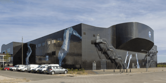 RIANT Pierre de Coubertinplein foto 5