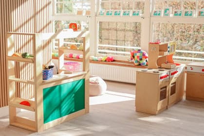 Oya's Childcare Amstel B.V.