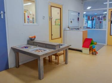 Spring, High 5 foto 4