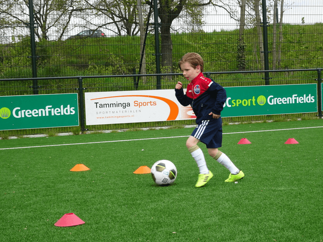 BSO Voetbalschool De Hertenkamp foto 6